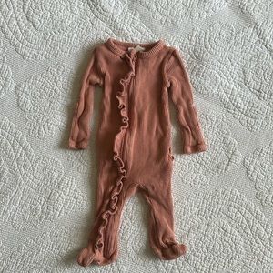 SpearmintLove - Organic Waffle Ruffle Zip Footie with fold over-mitten cuffs.